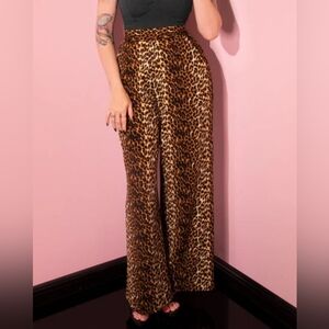 Vixen By Micheline Pitt Vacation Pants Leopard Crepe Large NWT